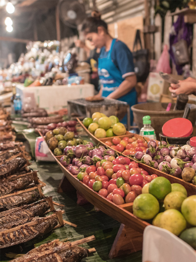 local luang prabang market